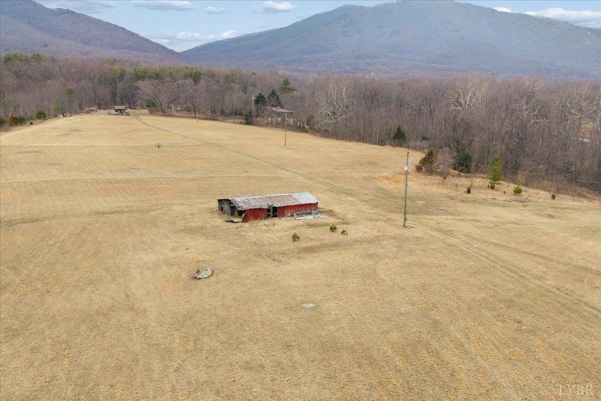 7392 Peaks Road Bedford, VA 24523 - Photo 4 of 48