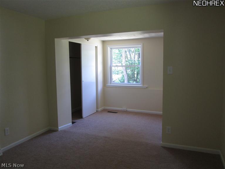 605 Griffith Road Akron, OH 44312 - Photo 4 of 10