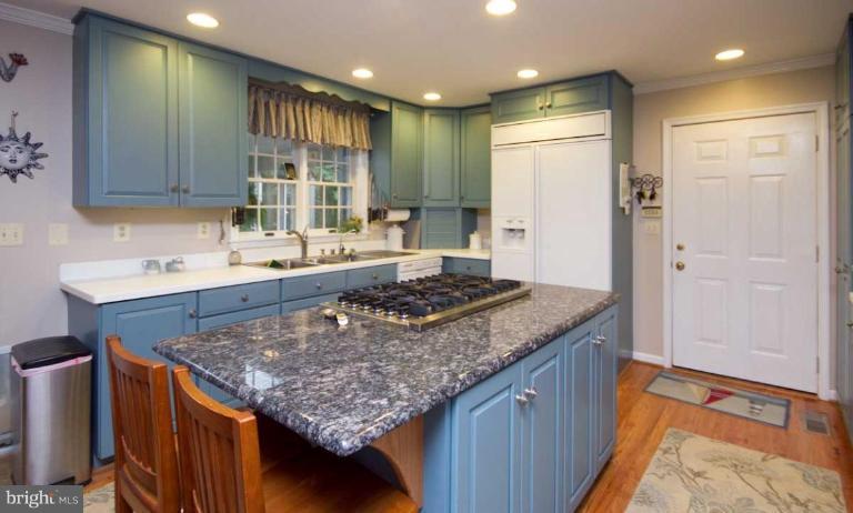 270 Grays Road Lothian, MD 20711 - Photo 2 of 30 Kitchen