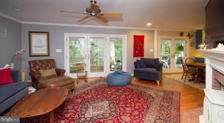 270 Grays Road Lothian, MD 20711 - Photo 12 of 30 MORE LIKE A GREAT ROOM.