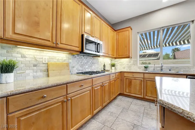 $3,300 | 7232 Frontier Hills Avenue, Las Vegas, NV 89113