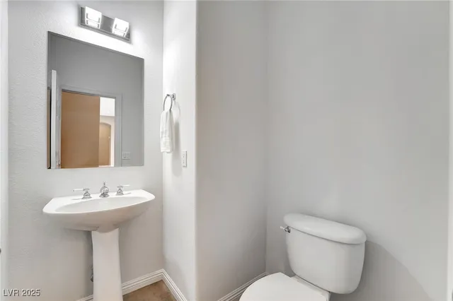 $3,300 | 7232 Frontier Hills Avenue, Las Vegas, NV 89113