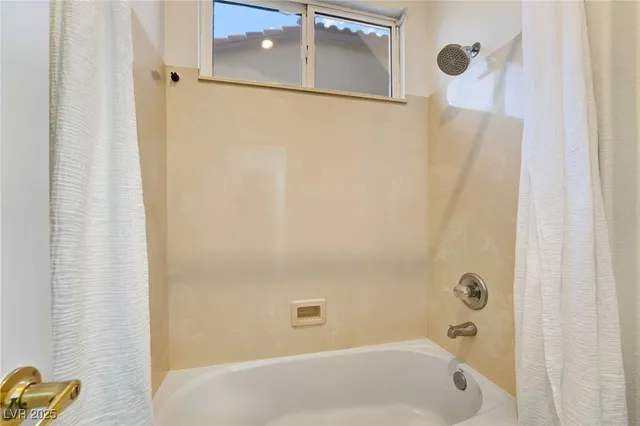 $3,300 | 7232 Frontier Hills Avenue, Las Vegas, NV 89113