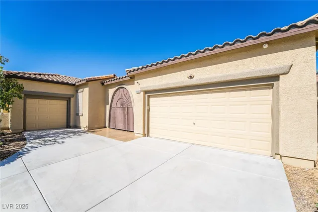 $3,300 | 7232 Frontier Hills Avenue, Las Vegas, NV 89113