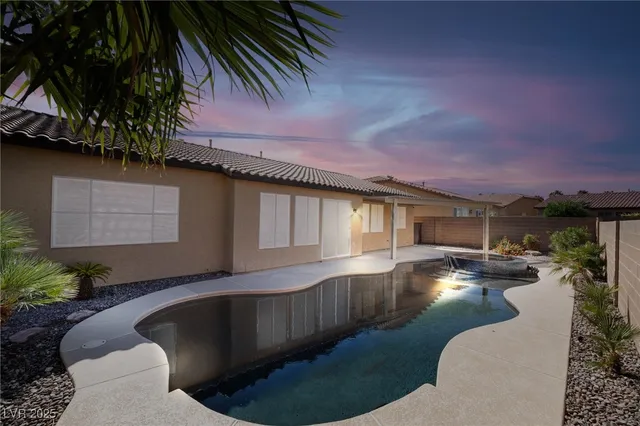 $3,300 | 7232 Frontier Hills Avenue, Las Vegas, NV 89113