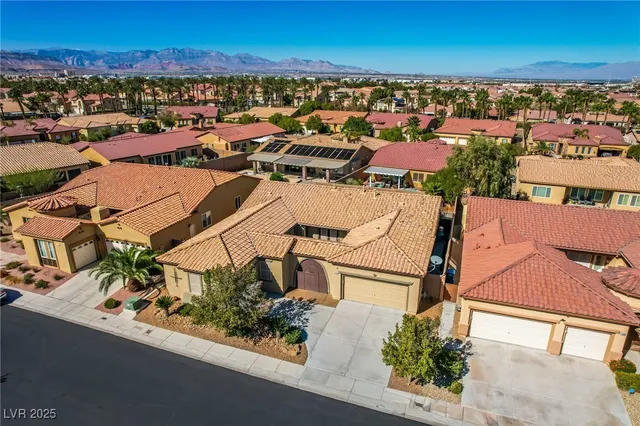 $3,300 | 7232 Frontier Hills Avenue, Las Vegas, NV 89113