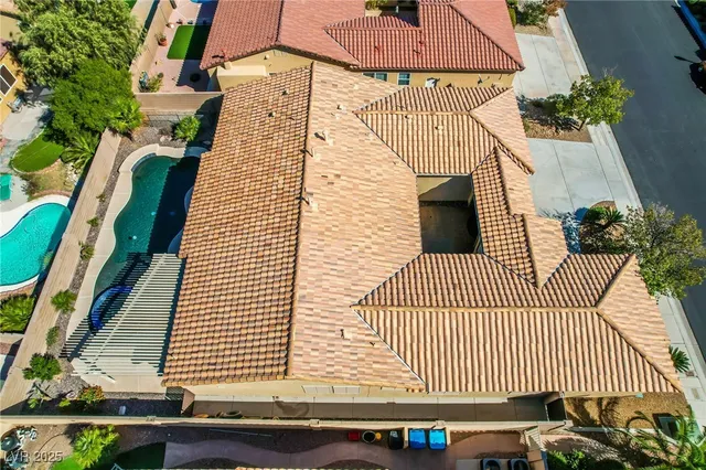 $3,300 | 7232 Frontier Hills Avenue, Las Vegas, NV 89113