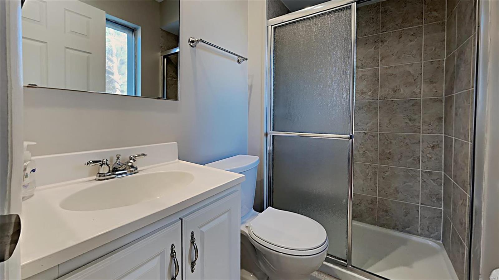 249 Pine Tree Lane Ballwin, MO 63011 - Photo 14 of 22