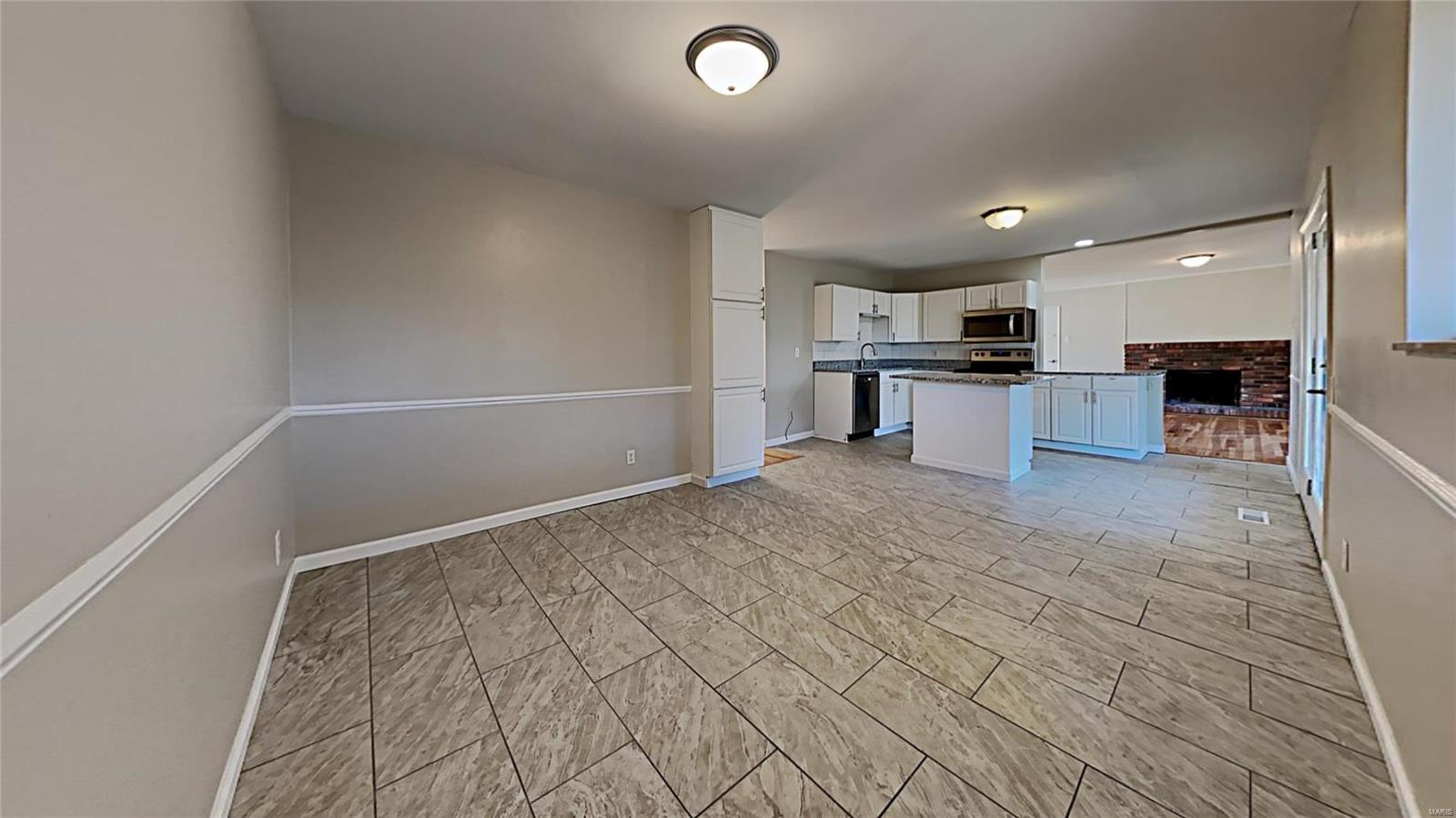 249 Pine Tree Lane Ballwin, MO 63011 - Photo 10 of 22