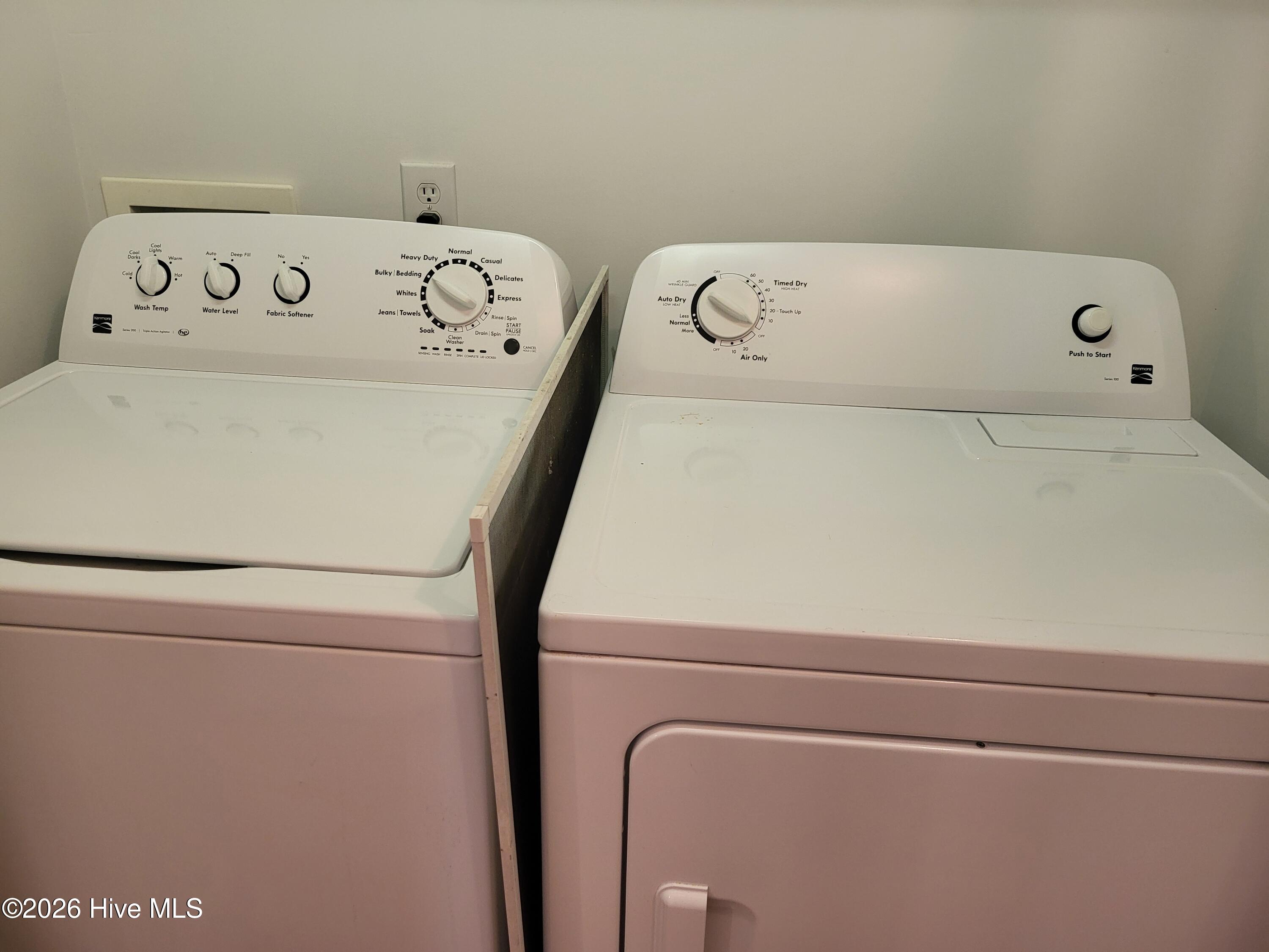 108 East Gale Street Edenton, NC 27932 - Photo 6 of 11 washer and dryer