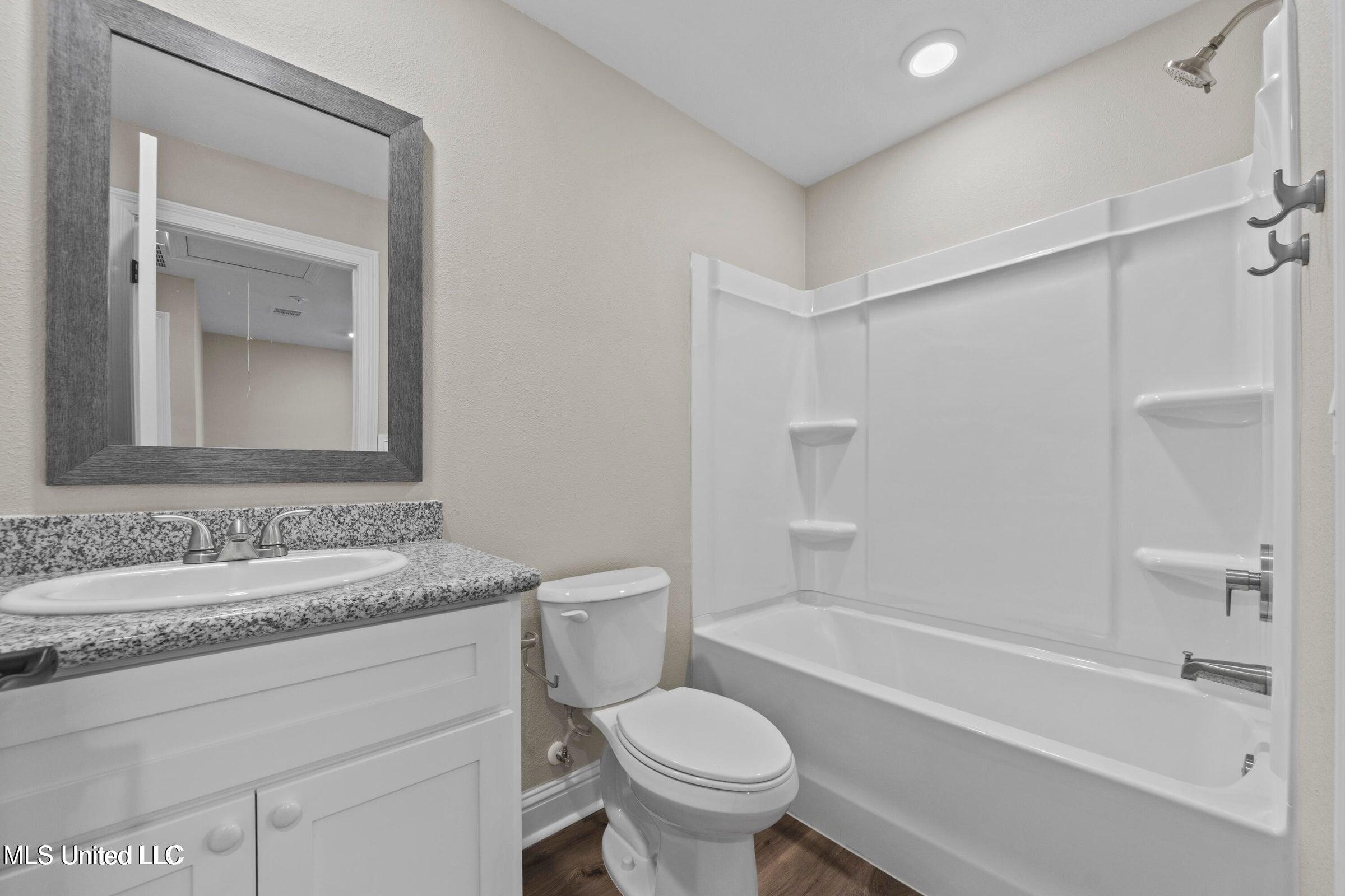 1527 2nd Street Gulfport, MS 39501 - Photo 5 of 11 20250227173440686330000000-o