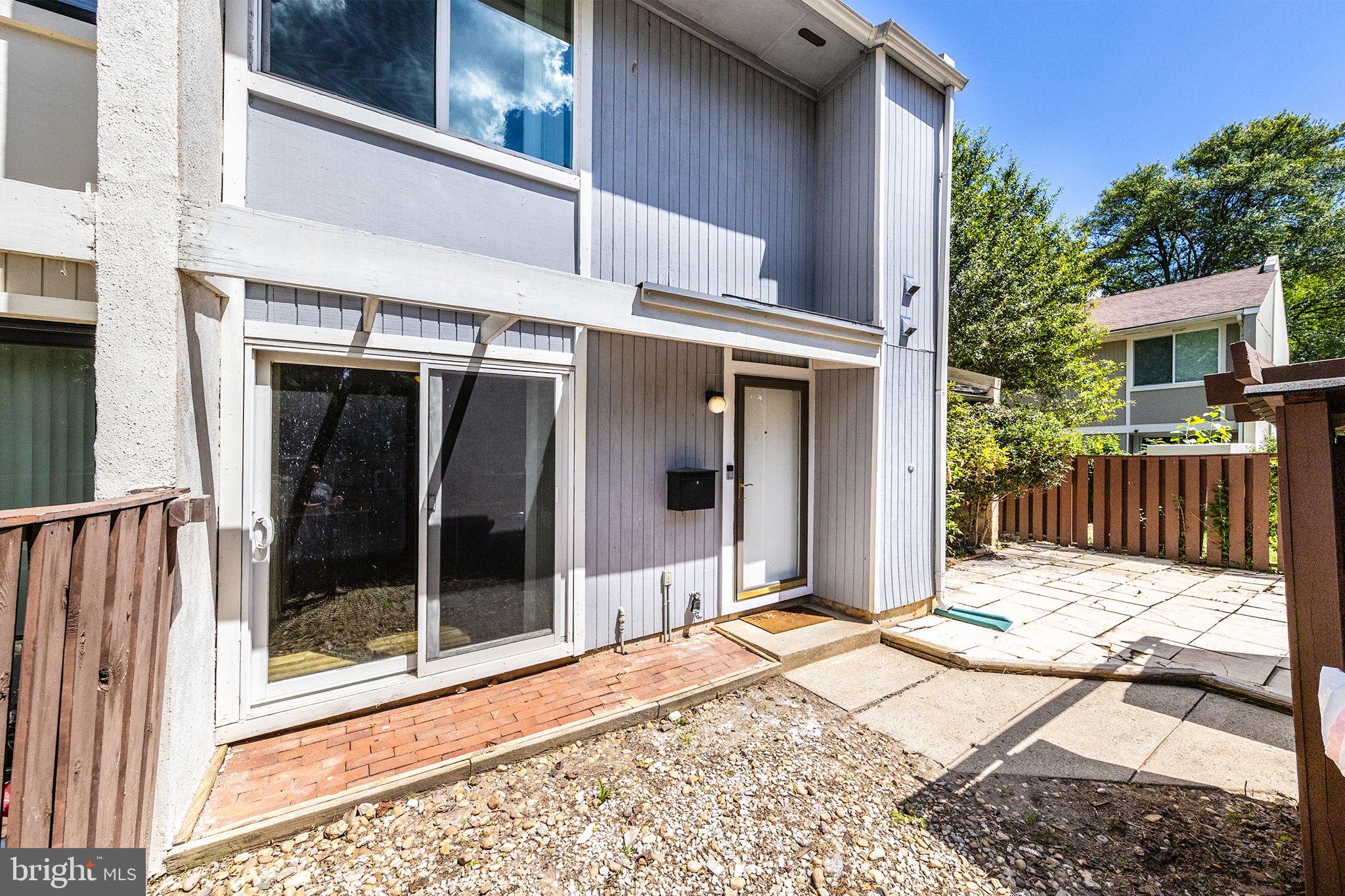 2232 Southgate Square Reston, VA 20191 - Photo 32 of 49