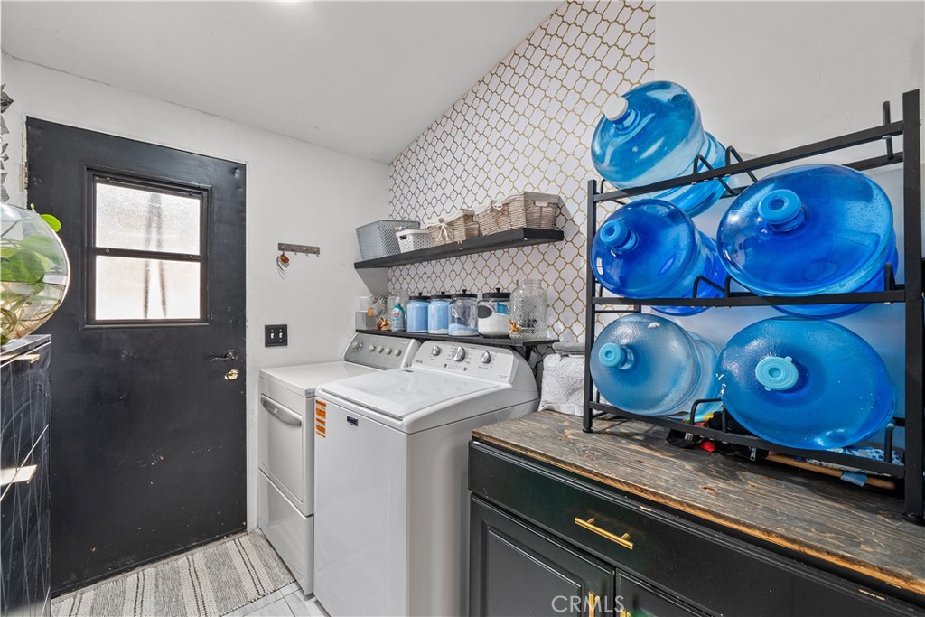657 Lebec Road, Unit 49 Lebec, CA 93243 - Photo 7 of 13 Laundry Room