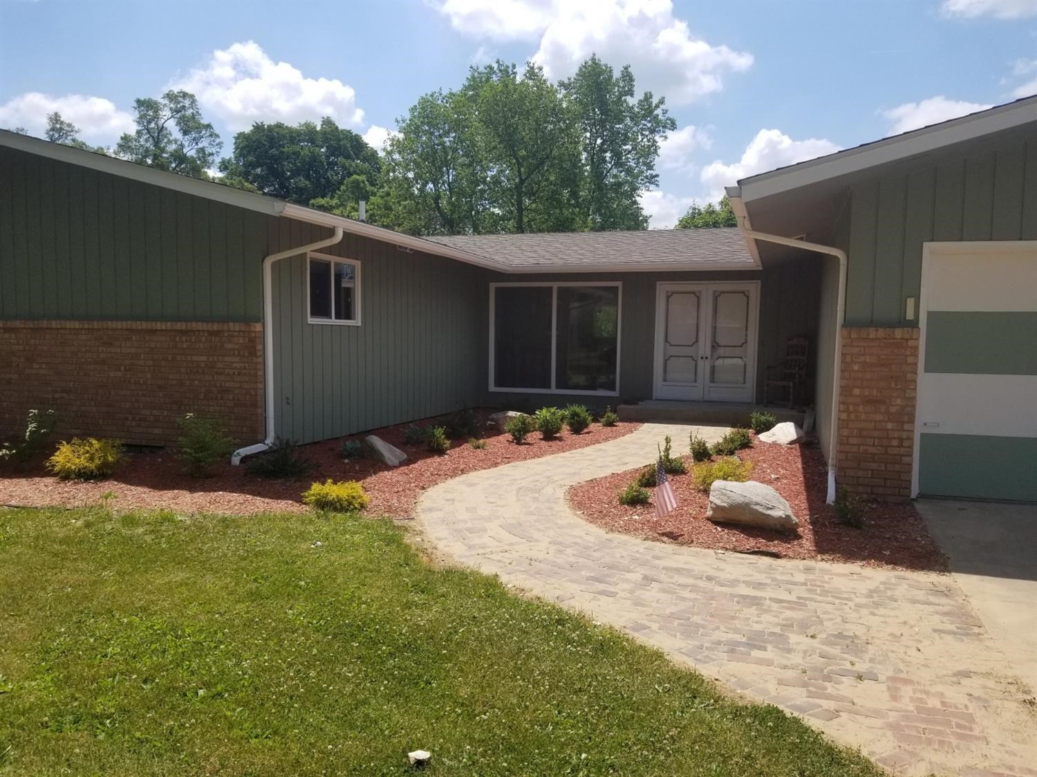 346 West Johnson Road La Porte, IN 46350 - Photo 3 of 30 1500x1124