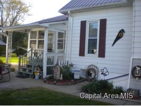 114 West Lorton Street Roodhouse, IL 62082 - Photo 3 of 23 Gallery Image 3