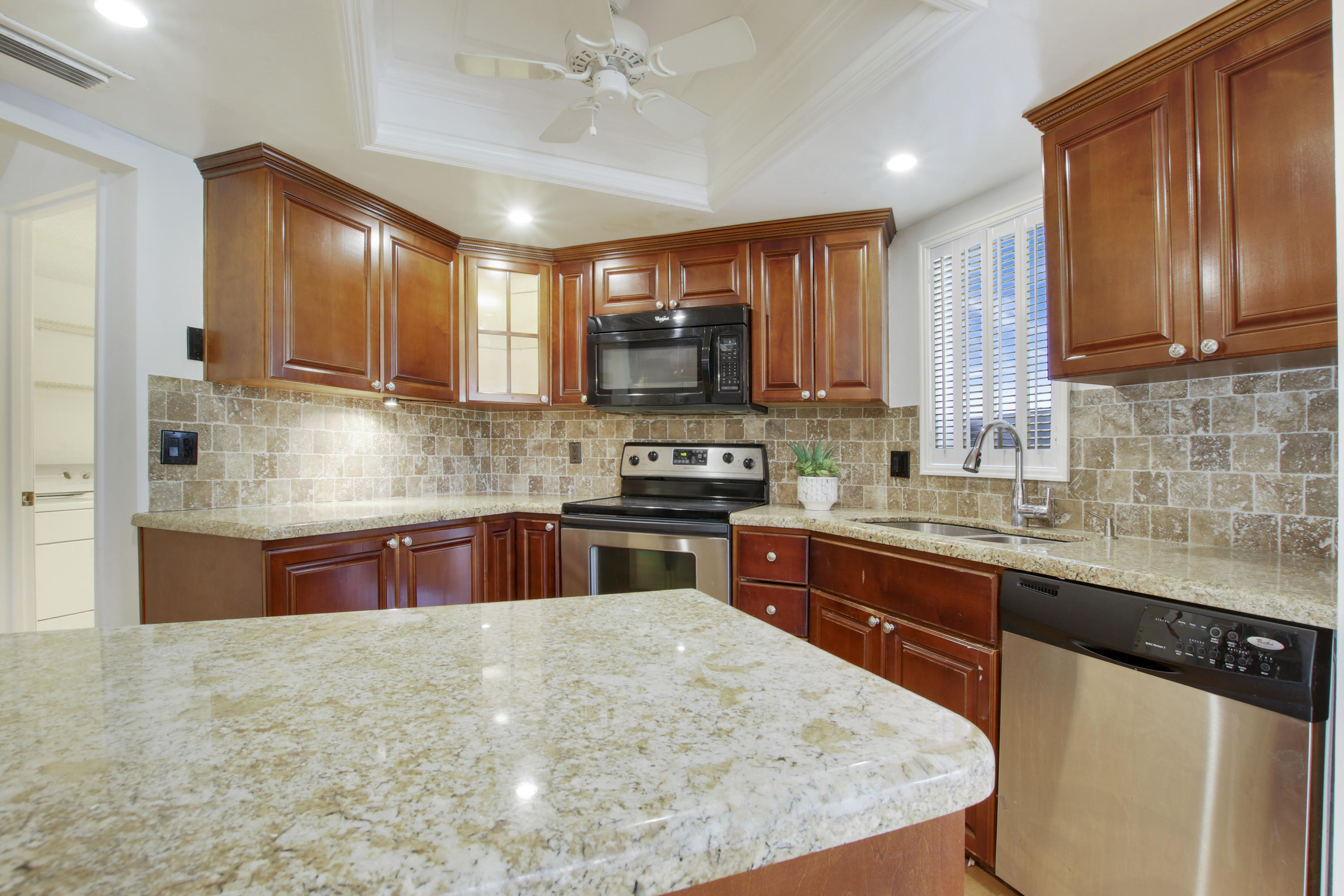 267 Seabreeze Circle Jupiter, FL 33477 - Photo 13 of 31 House-6