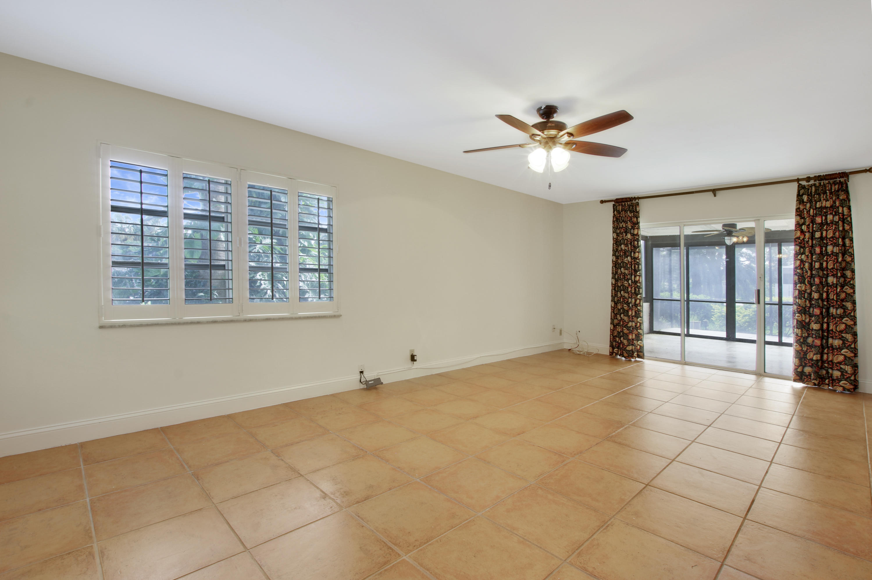 267 Seabreeze Circle Jupiter, FL 33477 - Photo 16 of 31 House-4