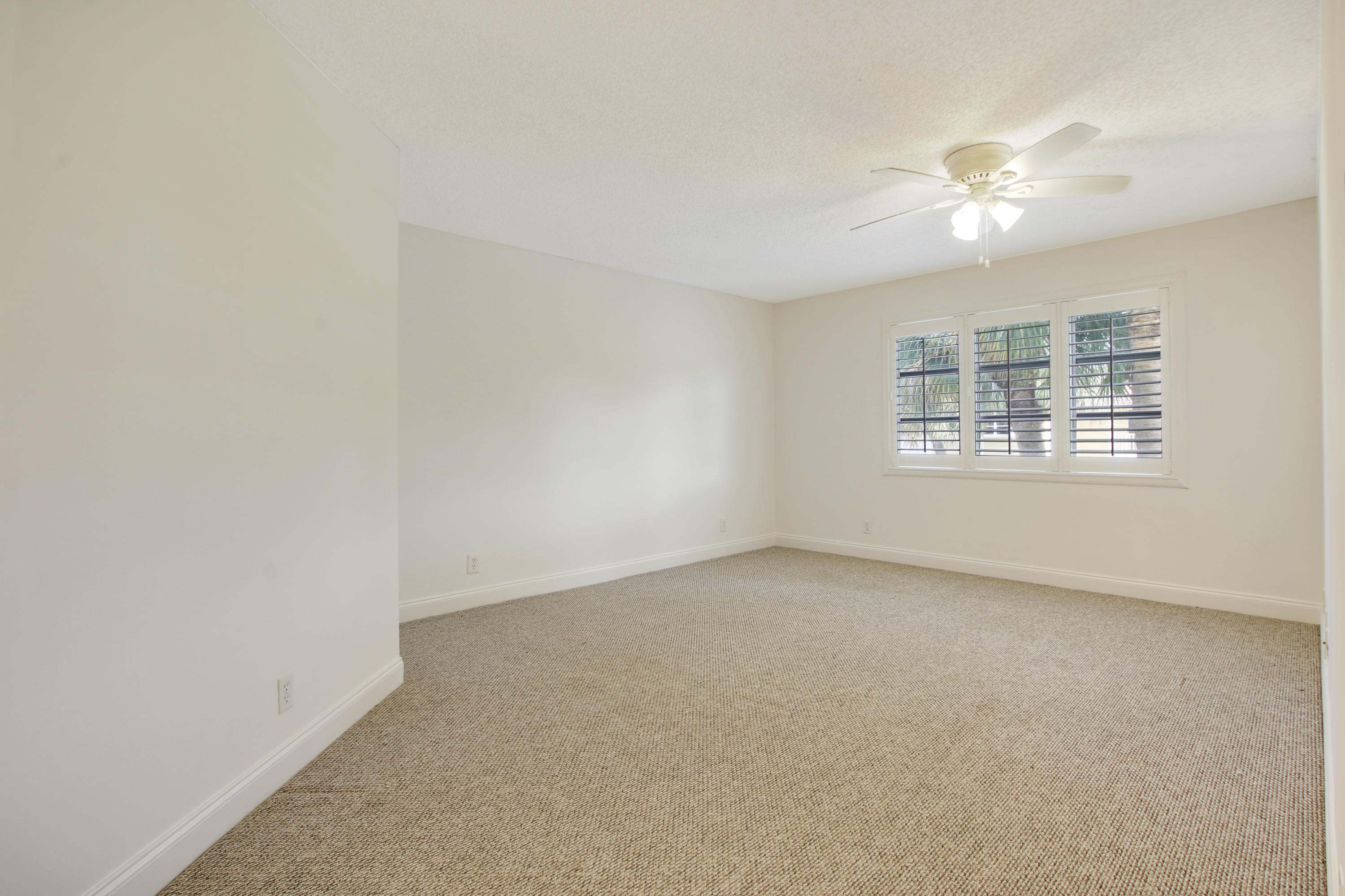 267 Seabreeze Circle Jupiter, FL 33477 - Photo 18 of 31 House-11