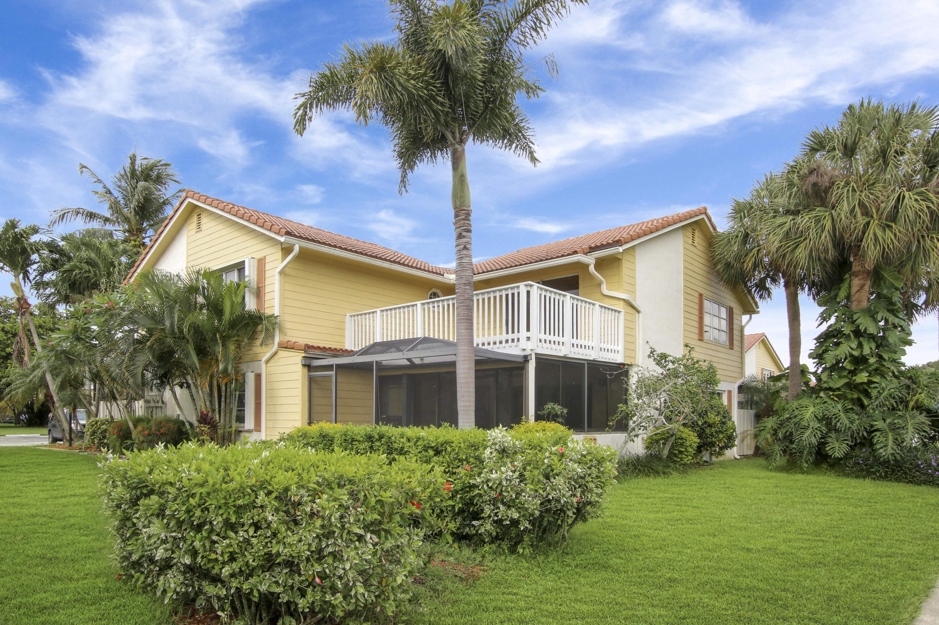267 Seabreeze Circle Jupiter, FL 33477 - Photo 2 of 31 House-22