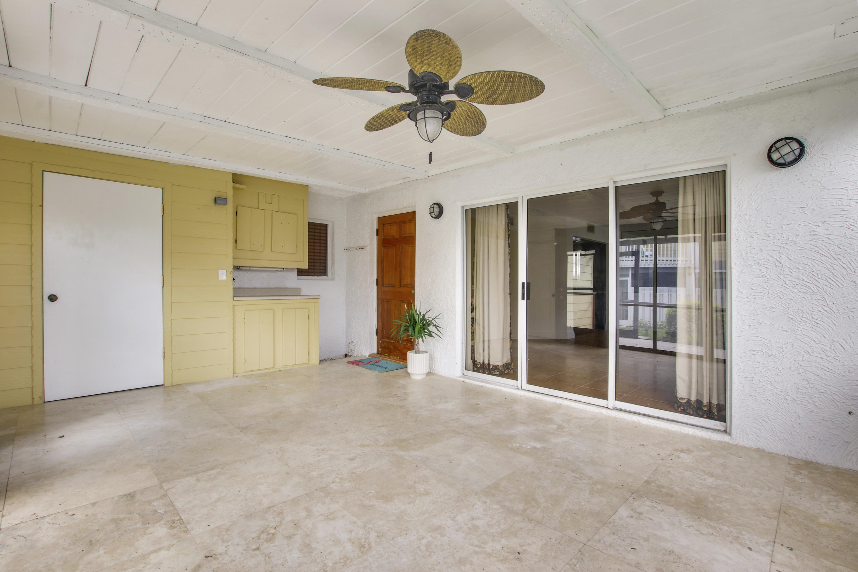 267 Seabreeze Circle Jupiter, FL 33477 - Photo 6 of 31 House-20