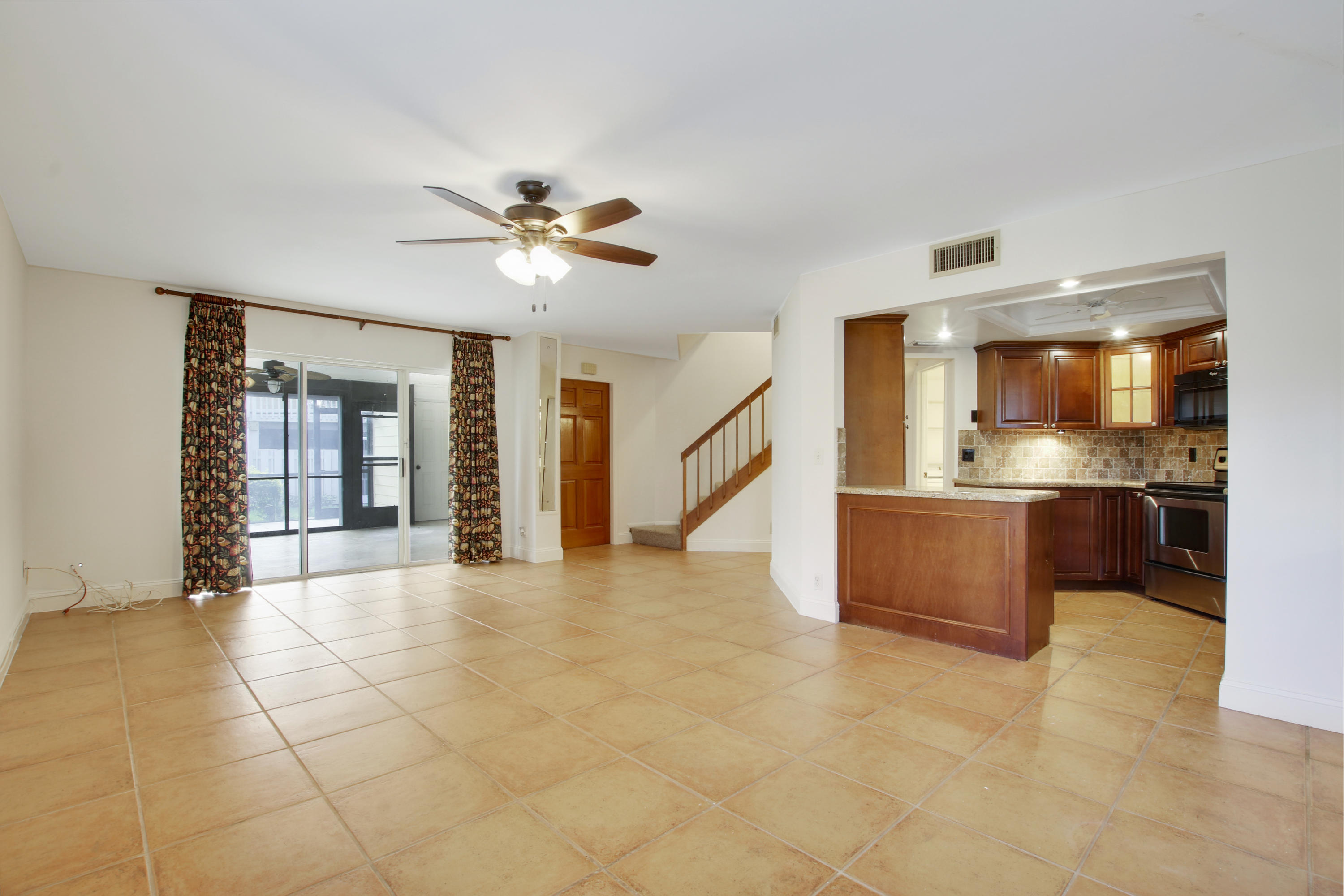 267 Seabreeze Circle Jupiter, FL 33477 - Photo 9 of 31 House-3