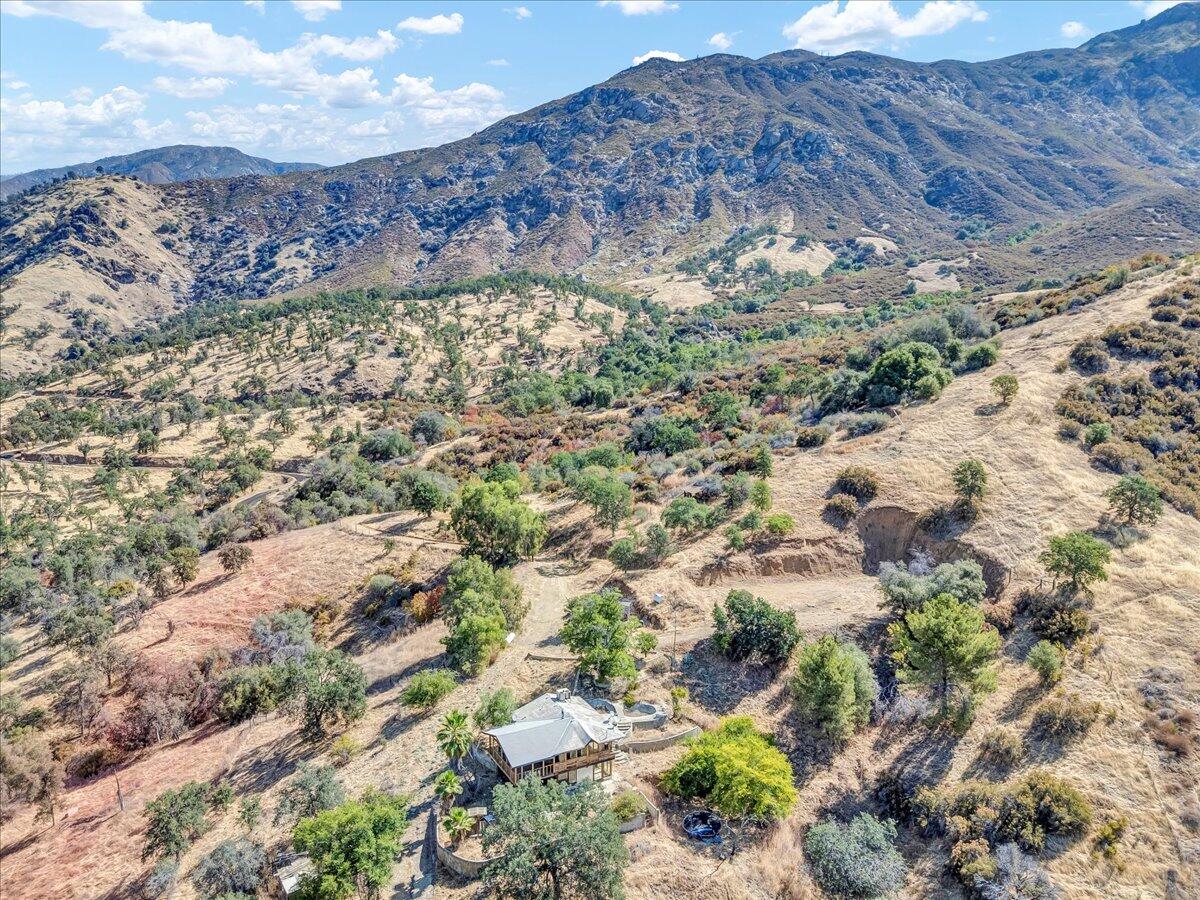 47730 North Fork Drive Three Rivers, CA 93271 - Photo 5 of 30 17-17