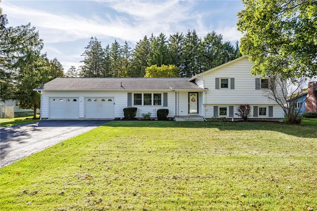 $238,050 | 6 Courtney Drive, Seneca Falls, NY 13148