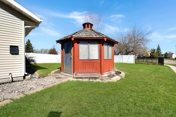 $339,000 | 3301 30th Avenue South, Fargo, ND 58103