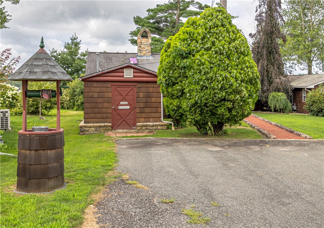 115 Mohawk Street Coventry, RI 02816 - Photo 3 of 25 Gallery Image 3