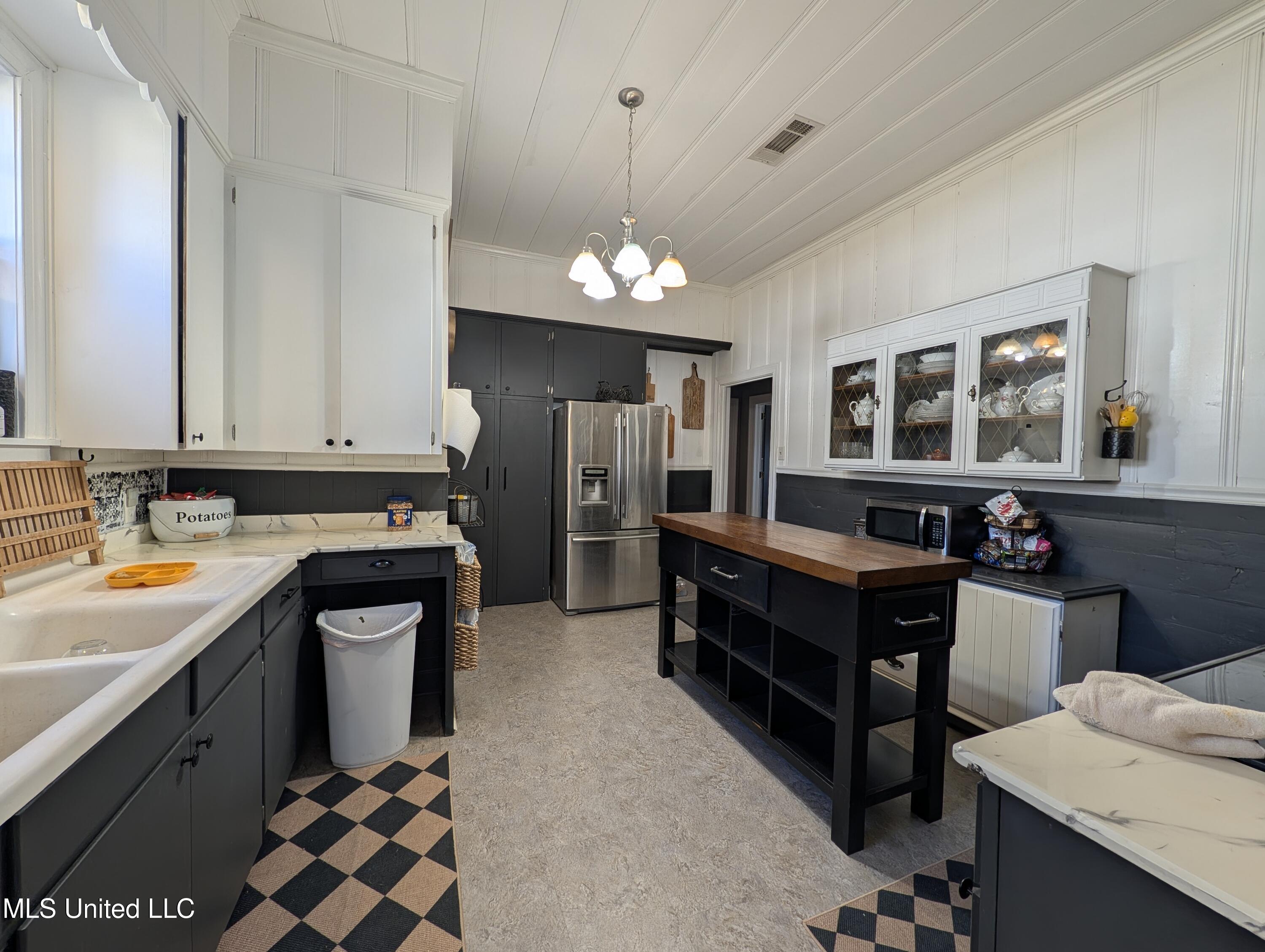 936 Main Street Columbia, MS 39429 - Photo 14 of 24 PXL_20260201_195009019