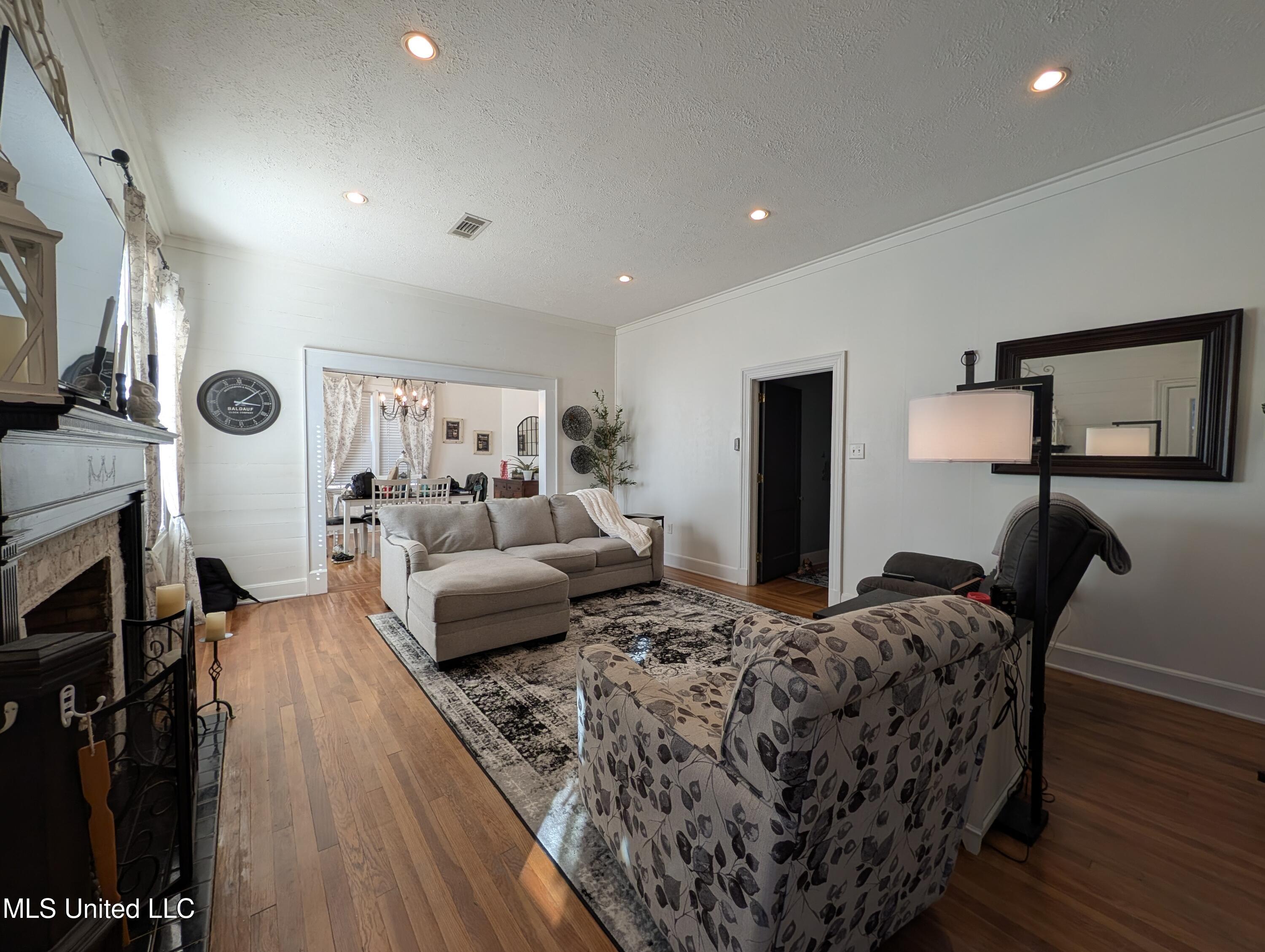 936 Main Street Columbia, MS 39429 - Photo 10 of 24 PXL_20260201_210950023