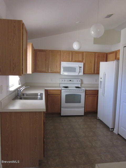 441 Tunis Road Southwest Palm Bay, FL 32908 - Photo 6 of 30 Kitchen