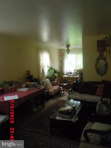 11928 Bluhill Road Silver Spring, MD 20902 - Photo 7 of 19 Living Room