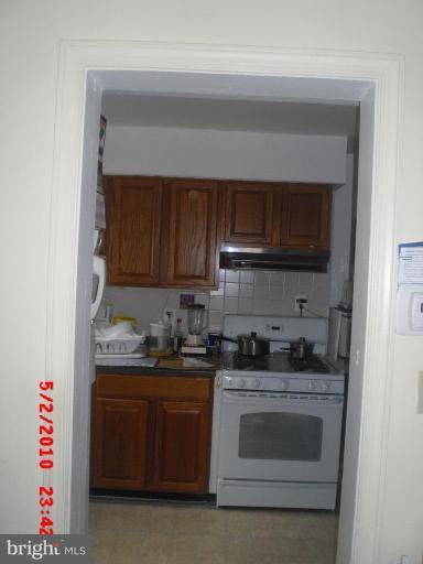 11928 Bluhill Road Silver Spring, MD 20902 - Photo 9 of 19 Kitchen