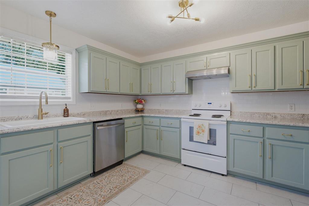 2838 King Road Sulphur, LA 70663 - Photo 4 of 26