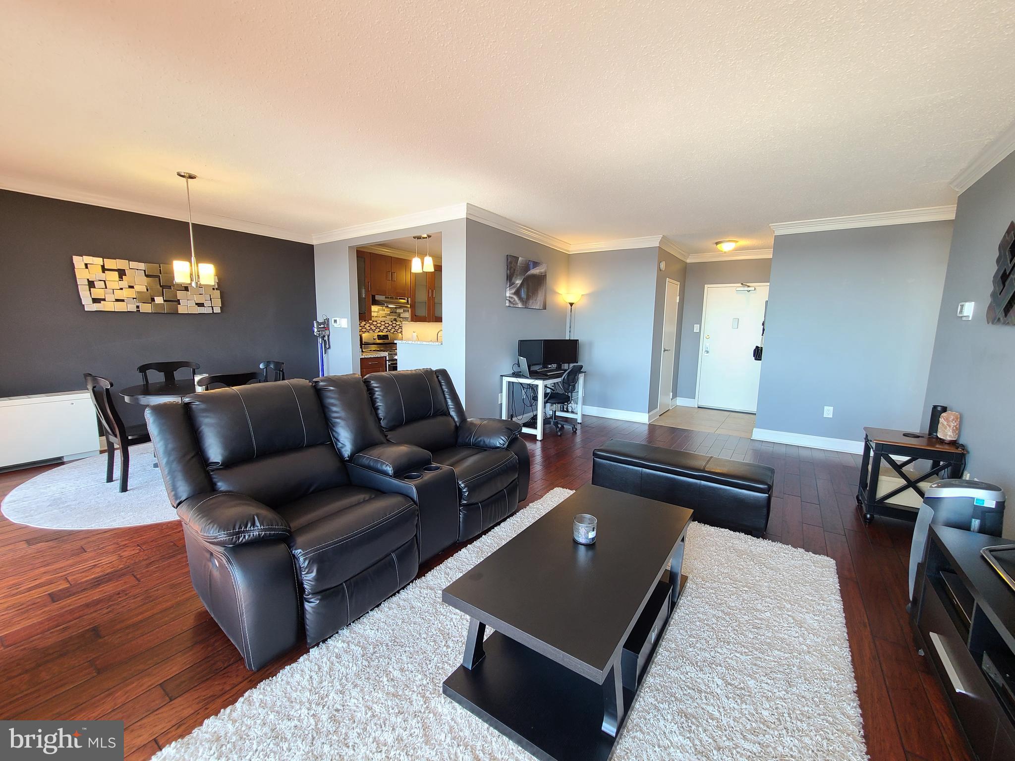 4141 North Henderson Road, Unit 801 Arlington, VA 22203 - Photo 23 of 65 Living room