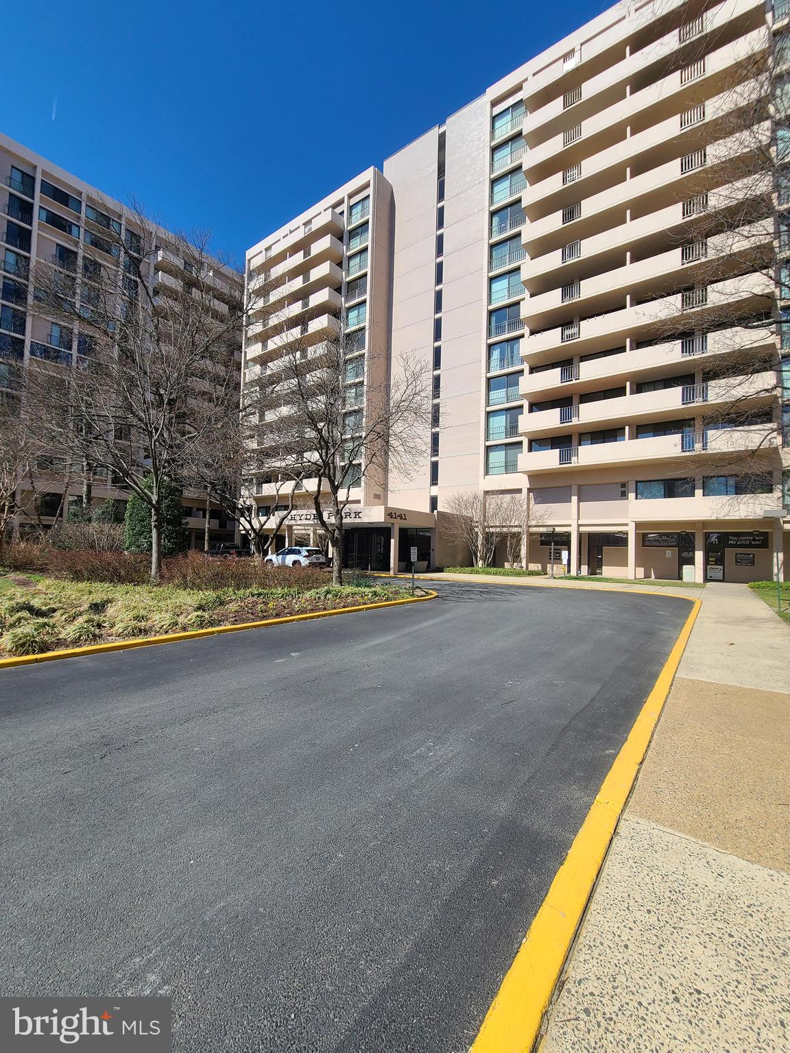 4141 North Henderson Road, Unit 801 Arlington, VA 22203 - Photo 3 of 65 322 residential units