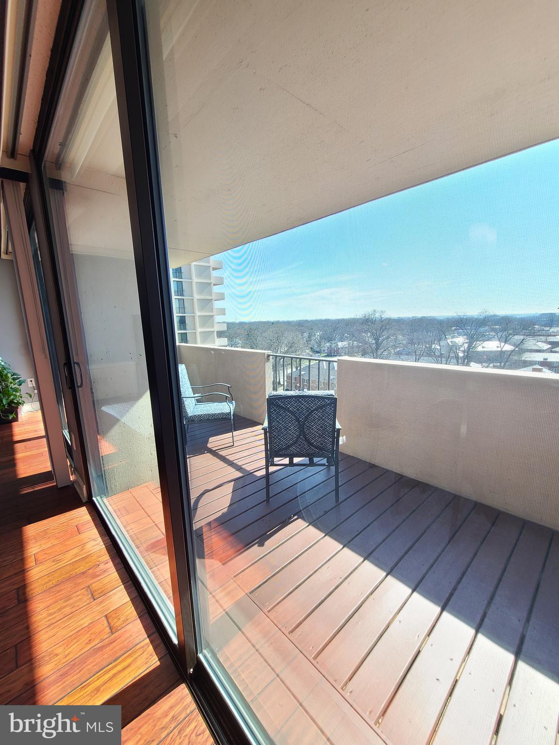 4141 North Henderson Road, Unit 801 Arlington, VA 22203 - Photo 34 of 65 Full size balcony