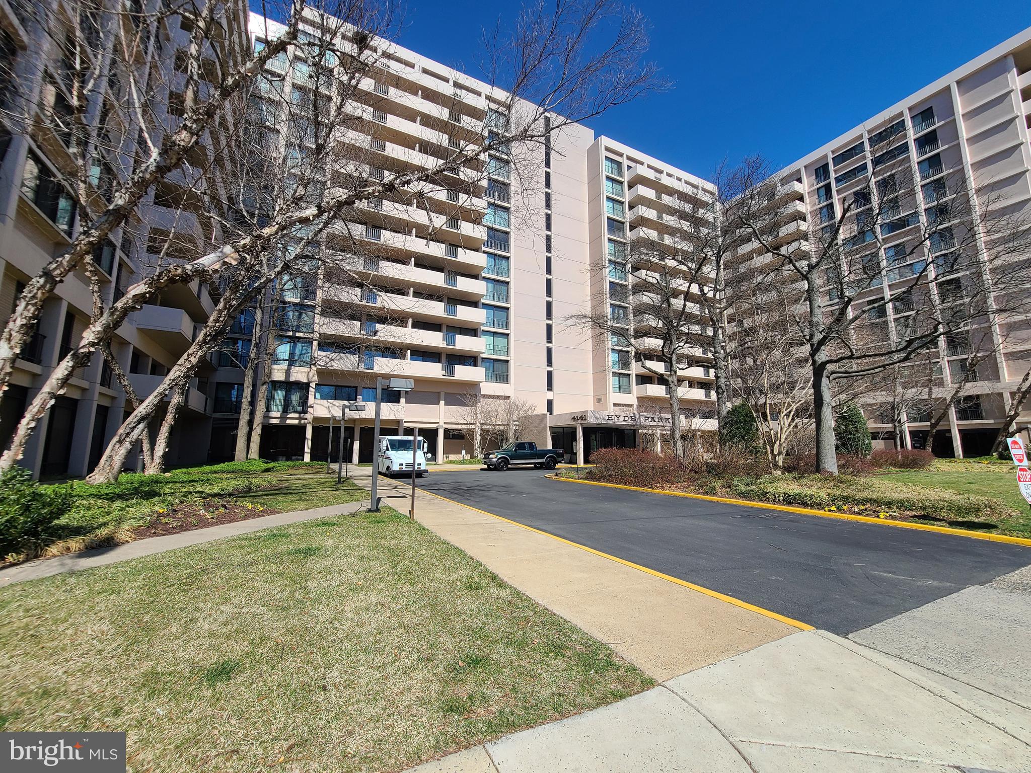4141 North Henderson Road, Unit 801 Arlington, VA 22203 - Photo 8 of 65