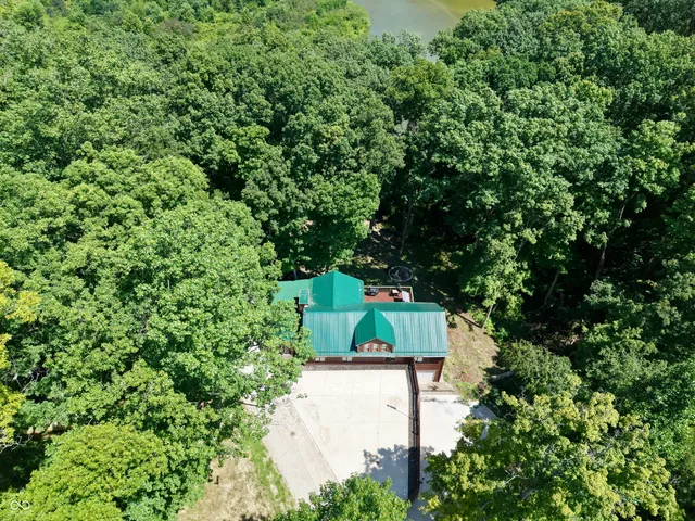 $285,000 | 5280 South Macadam, Poland, IN 47868