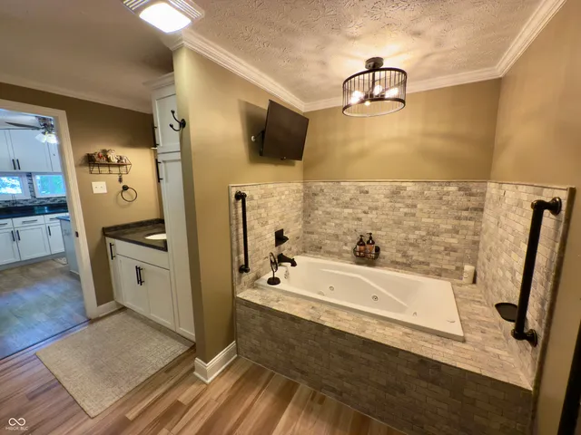 $285,000 | 5280 South Macadam, Poland, IN 47868