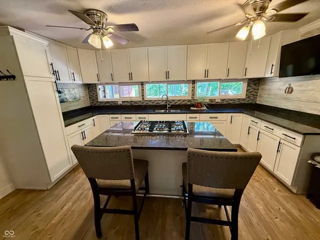 $285,000 | 5280 South Macadam, Poland, IN 47868