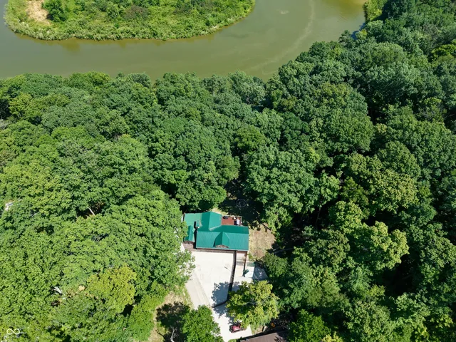 $285,000 | 5280 South Macadam, Poland, IN 47868