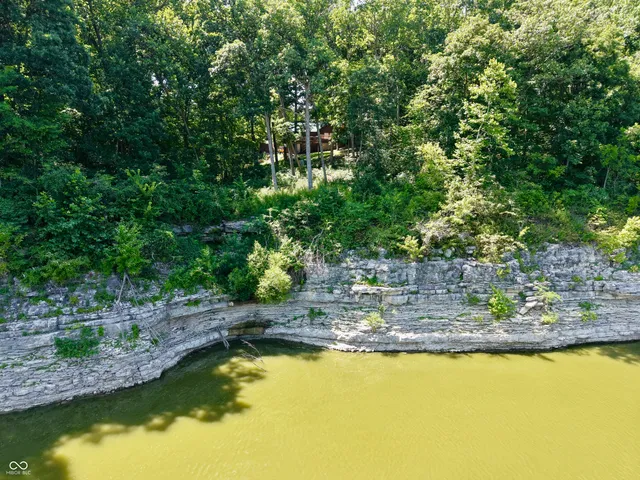 $285,000 | 5280 South Macadam, Poland, IN 47868