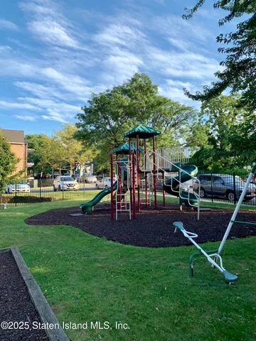 $272,000 | 414 Maryland Avenue, Unit 2A | Rosebank