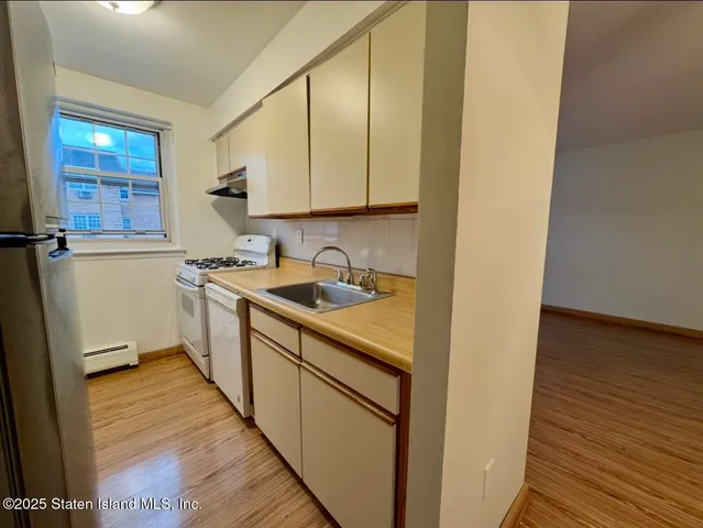 $272,000 | 414 Maryland Avenue, Unit 2A | Rosebank