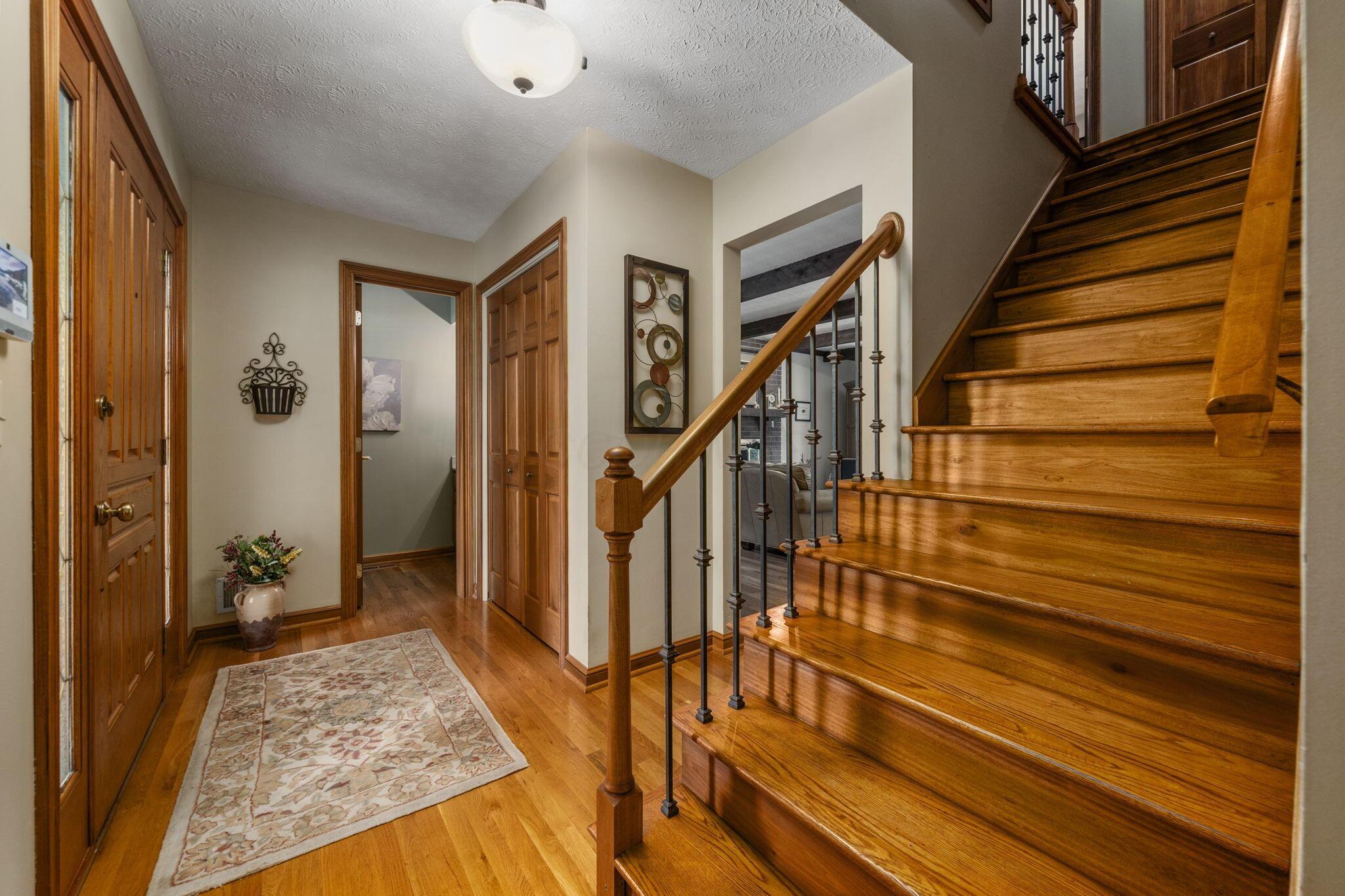 6990 Sunbury Road Westerville, OH 43082 - Photo 4 of 45 8-web-or-mls-DSC07929