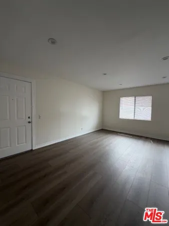 $1,895 | 1717 South Burlington Avenue, Unit 4, Los Angeles, CA 90006
