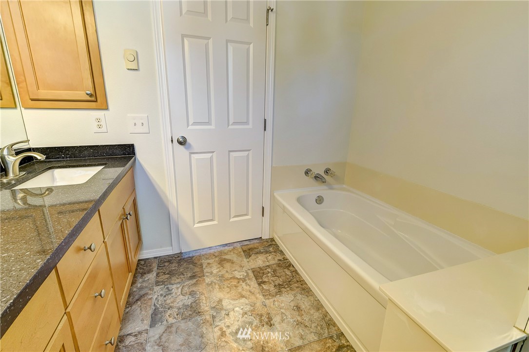 19144 110th Place Southeast Renton, WA 98055 - Photo 20 of 24 Gallery Image 20