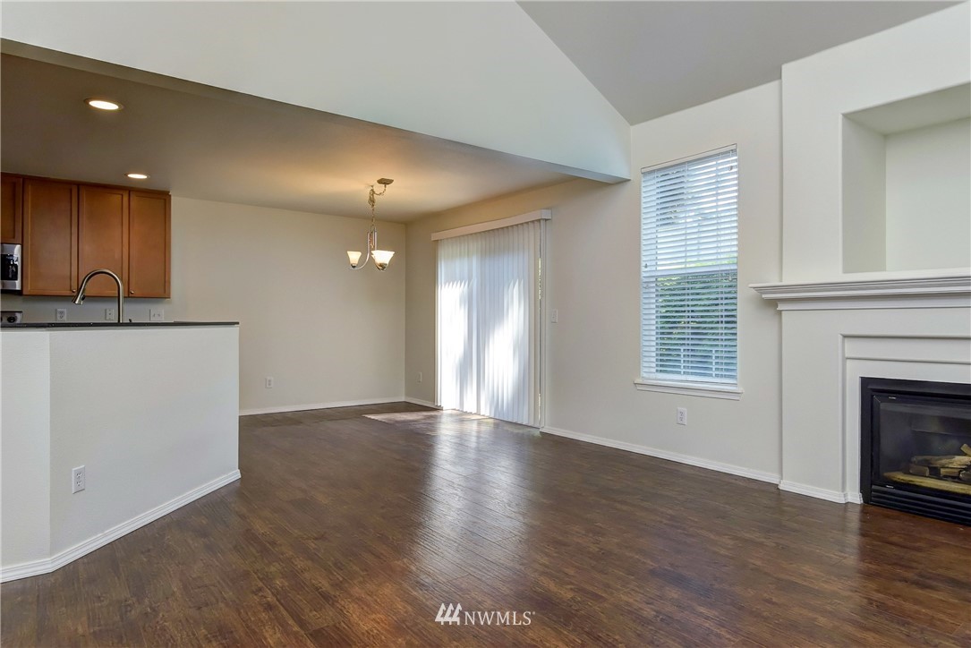 19144 110th Place Southeast Renton, WA 98055 - Photo 8 of 24 Gallery Image 8